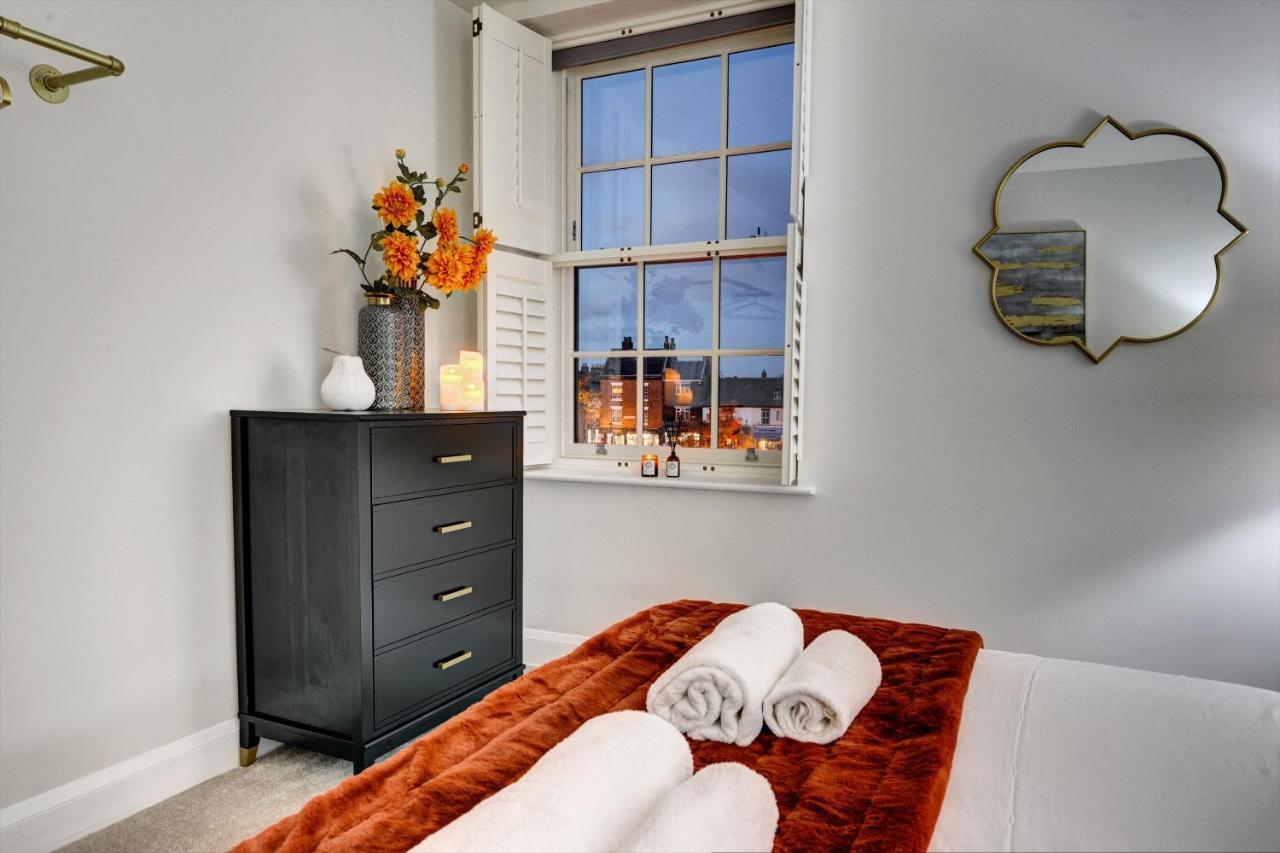 The Penthouse - Allocated Parking With City Views Ripon Eksteriør bilde