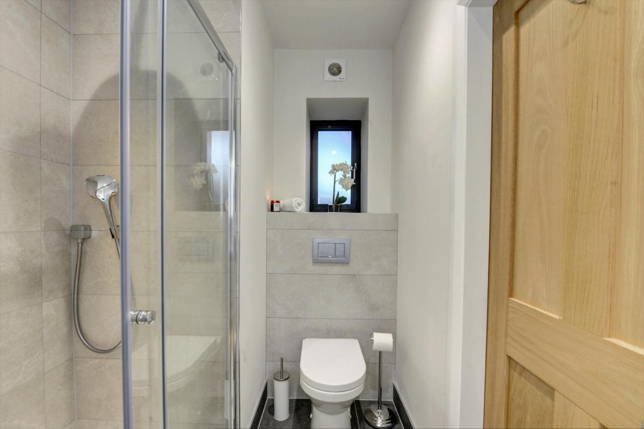 The Penthouse - Allocated Parking With City Views Ripon Eksteriør bilde